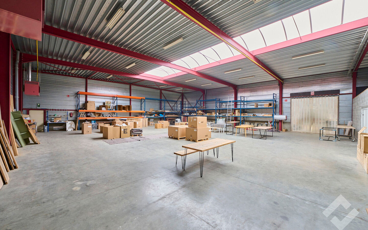 Industrieel gebouw te koop in Lommel