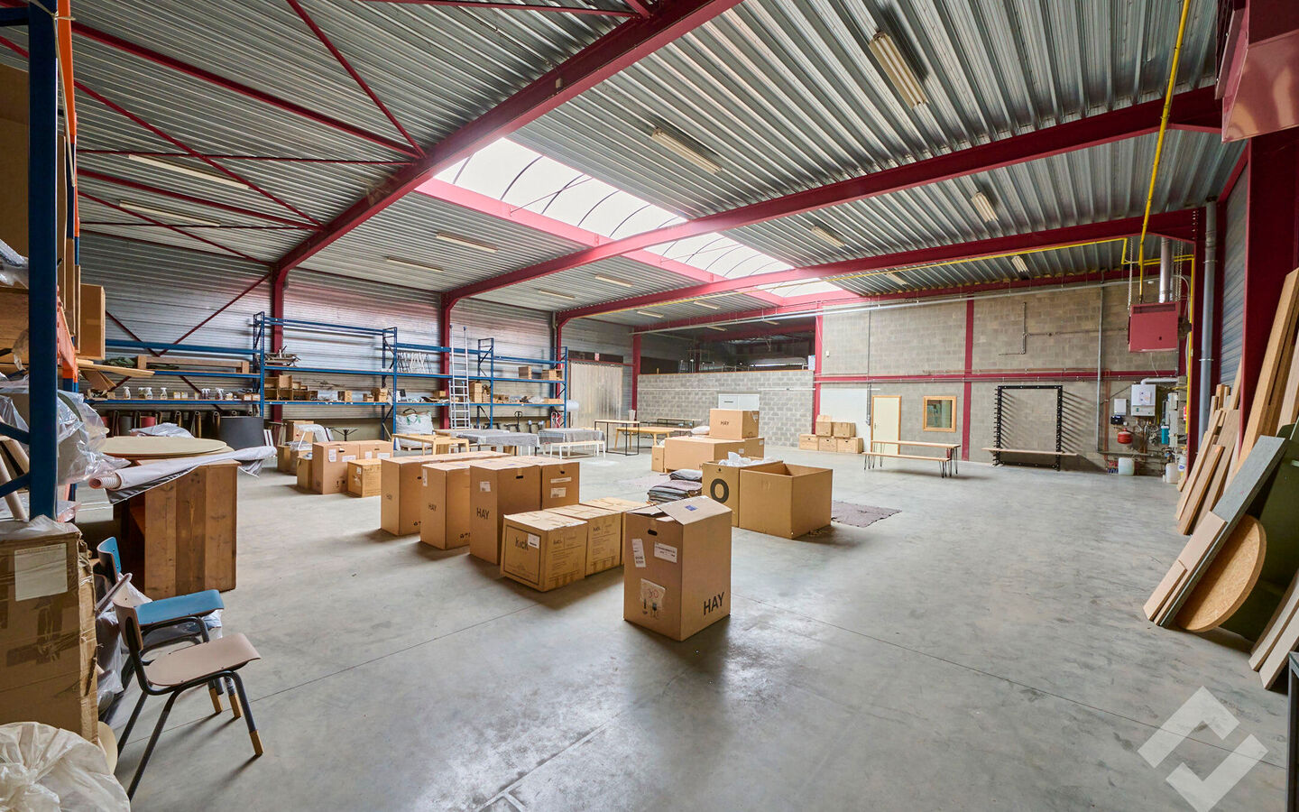 Industrieel gebouw te koop in Lommel