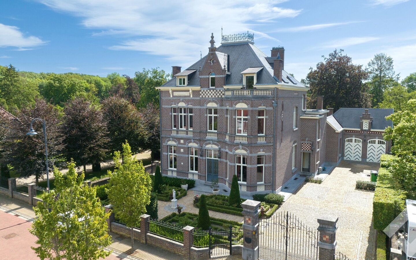 Villa te koop in Neerpelt